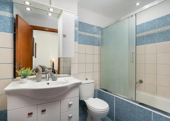 Minimal & Bright 公寓